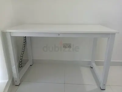White Simple Office/Study Desk - Good Condition