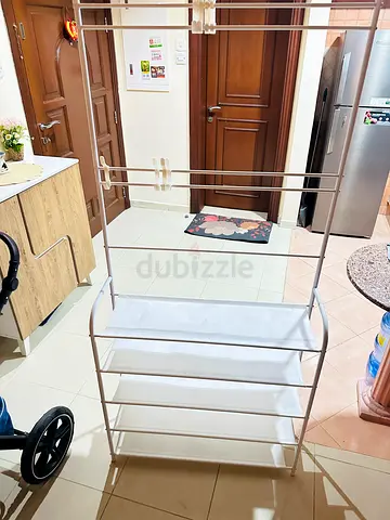 Shoe rack with hangers