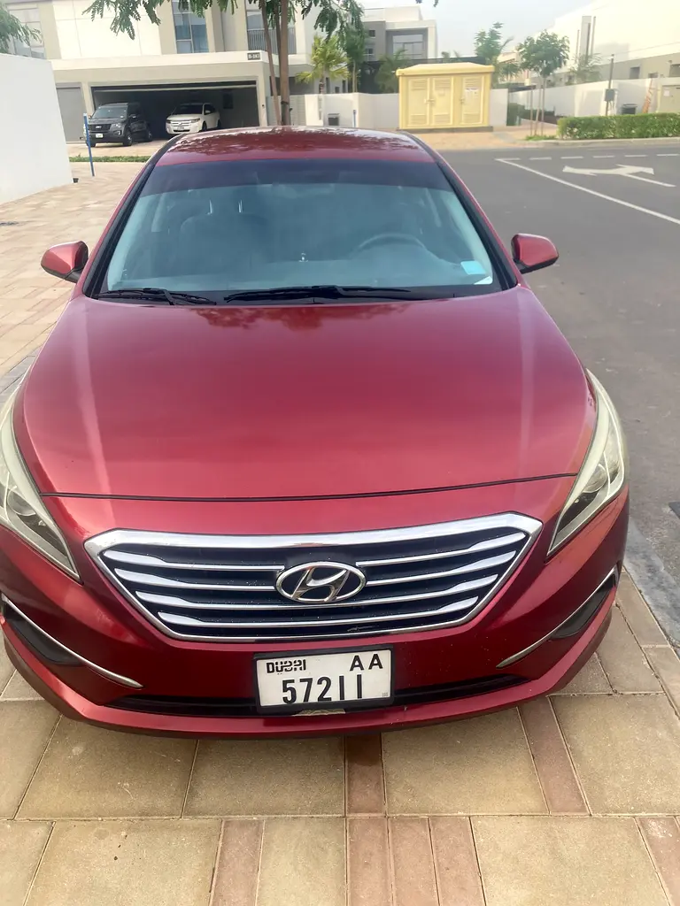 Hyundai Sonata 2016 — photo 1 of 16