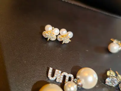 Pearl and Crystal Stud Earrings (Pair)