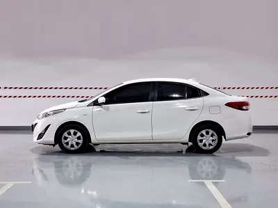 2020 Toyota YARIS — фото 5