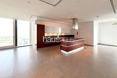 DIFC Living | Skyline Views | Large Layout