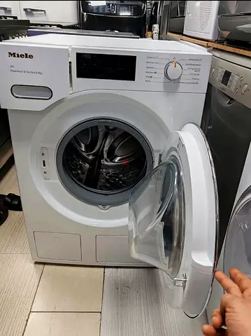 Miele latest model WWI860 WP 9 kg washer twin dos 1400 rpm speed for spin touch screen.l1