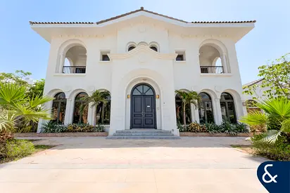 Signature Villa | Skyline Views | Beach