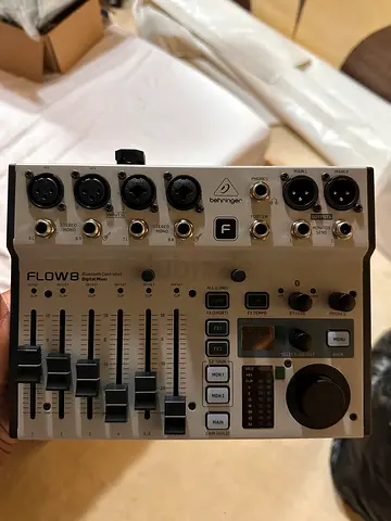 Behringer Flow 8 Compact Mixer / USB Audio Interface - Good Condition
