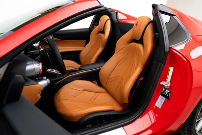2021 Ferrari 812 GTS thumbnail 8