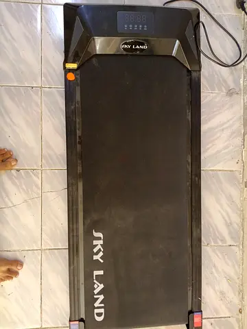 Sky Land Treadmill EM-1304 New in Box
