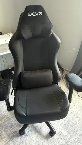 DEVO Black Gaming/Office Chair with Lumbar Support - Excellent Condition