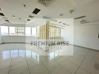 Open Lay Out Panoramic View Chiller Free Attached Toilet Pantry