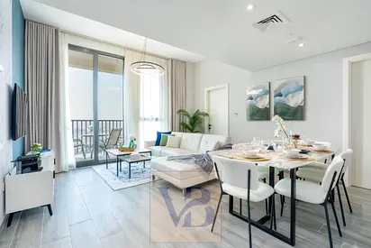 Chic 2BR Apt with Captivating City Views in Dubai