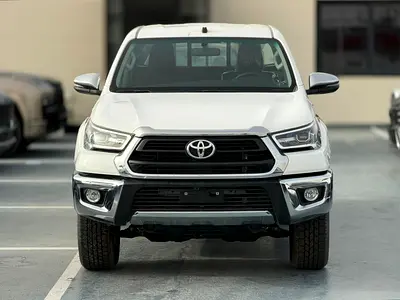 Hilux SR5 2.7L Petrol Manual / Push Button 2025 Export Price @  118,000 AED