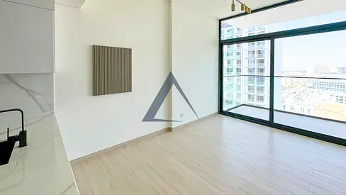 Vacant Soon | 12 Cheques | Spacious