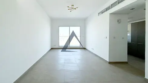 Spacious 2 BHK | Closed Kitchen | 2 Balconies