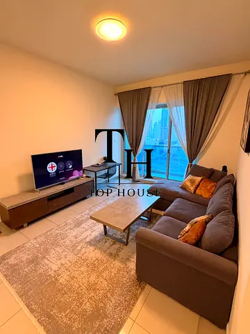 FURNISHED 1BR WITH FANTASTIC SKYLINE VIEW AND EASY ACCESS