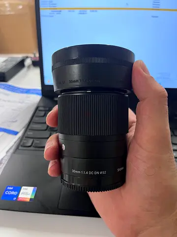 Sigma 30mm f/1.4 DC DN Contemporary – Sony E-Mount Excellent condition well taken care