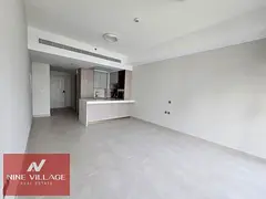 ELEGANT STUDIO- FREE WIFI - MODERN LIVING - CLOSE TO EXIT