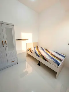 Mushrif mall near furnished single male room