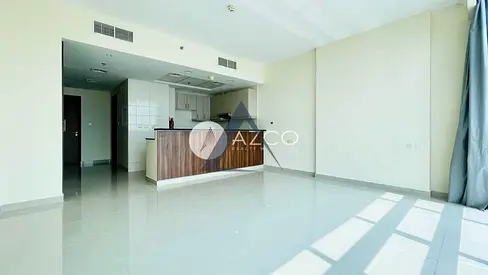 Panoramic View | Massive Studio | Full Glass Window