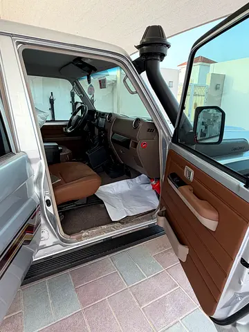 Toyota Land Cruiser LC 76 70th Anniversary, миниатюра 12