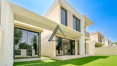 Private Single Row | Garden Suite + Closed Kitchen | Vacant