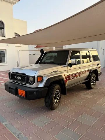 ‏معرض بن برغش للسيارات في أبوظبي مدينة بني ياس