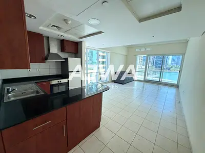 LOW FLOOR | EQUIPT KITCHEN | CLOSE TO METRO