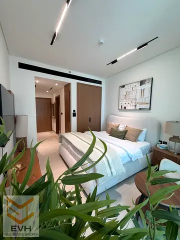 FULLY FURNISHED | POOL VIEW | VACANT | BOOK NOW