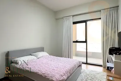 Vacant 2 Bedroom Apartment | Motivated seller