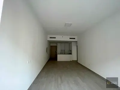 UNFURNISHED | LOW FLOOR | VACANT