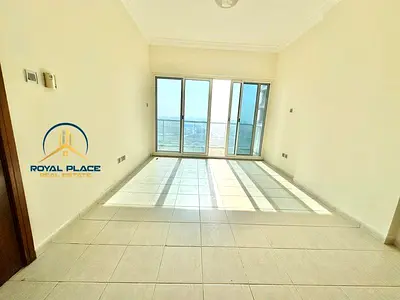 Spacious Lake View Studio |Near DMCC Metro Station