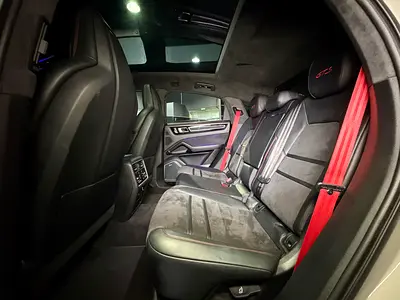 2022 Porsche CAYENNE — миниатюра 15
