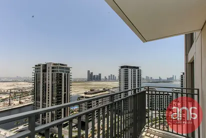 Vacant | Unfurnished | Mid Floor