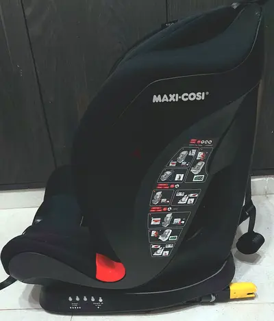 Maxi cosi titan from 1y to 12 years isofix