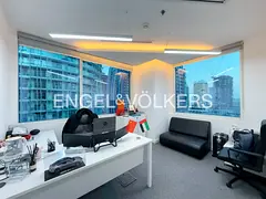 Exclusive | Upgraded | Fitted | 4 Parking