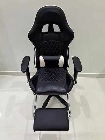 Office Black and White Recliner Chair with Footrest