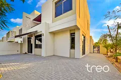 Corner Unit | Single Row | Family Living