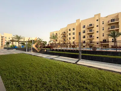 Exclusive I Pool View I Terrace I Vacant.