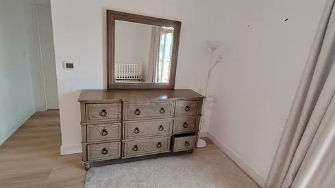 9 Drawer Dressing Table
