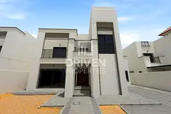 Single Row | Ready to Move In | Corner Stand Alone