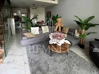 فيلا مفروشة | زاوية | إطلالة خيل مفتوحة