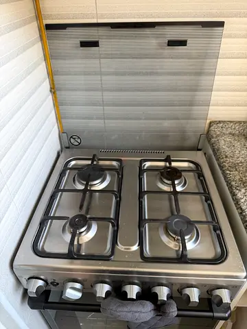 Stainless Steel 4-Burner Gas Hob - Good Working Condition