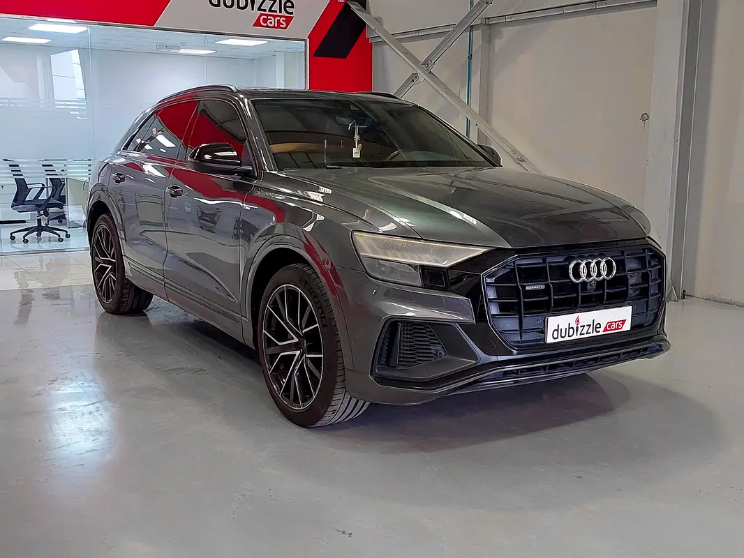 Audi Q8 2020 — photo 1 of 15