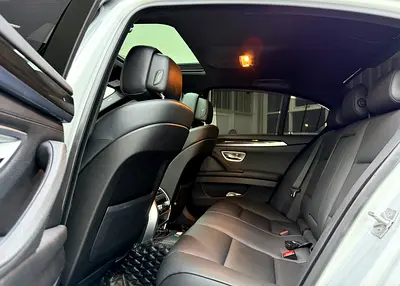 2012 BMW 5-SERIES 缩略图 12