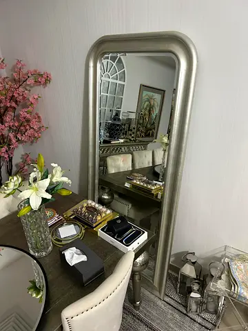 Long mirror