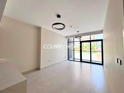 Elegant 1BR | Modern Living | Vacant