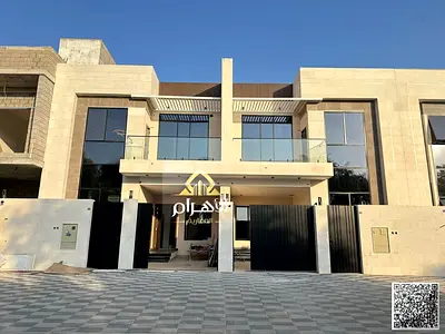 Two-story villa, located close to services and public facilities, price includes registration and ownership fees.