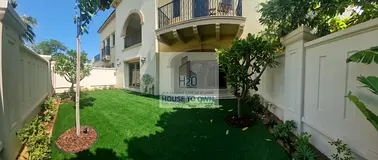 Elegant Fully Furnished 3BR | Vacant Corner Townhouse