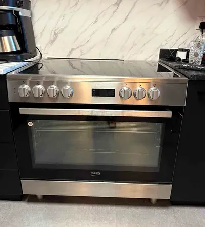 Beko Stainless Steel Electric Cooker with Ceramic Hob - Good Condition