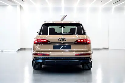 2025 AUDI SQ7 photo 6