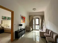 Spacious 1BR Apartment | Lincoln Park Westside